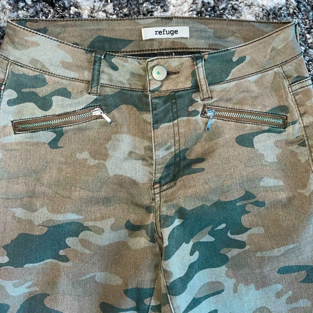Refuge Camo Bottoms